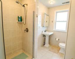 Downtown Princeton Elegance • 3BR • Fast Wi-fi