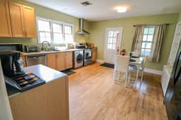 Lofty Elegant Home • Downtown Princeton • 3BR