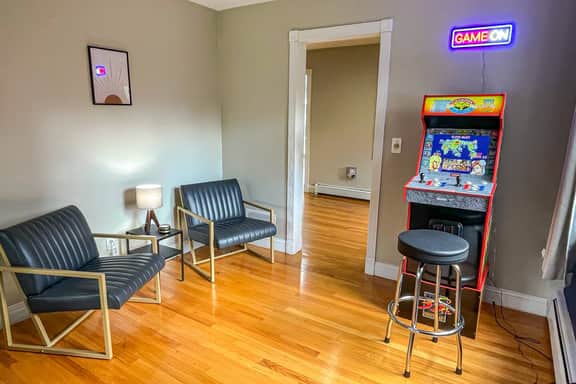 Majestic Princeton Home • Arcade • Big Yard • 4BR