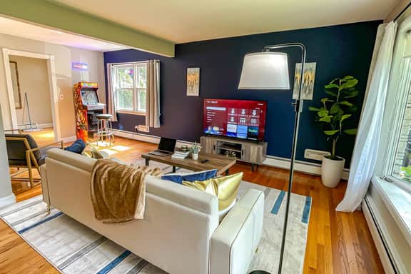 Majestic Princeton Home • Arcade • Big Yard • 4BR